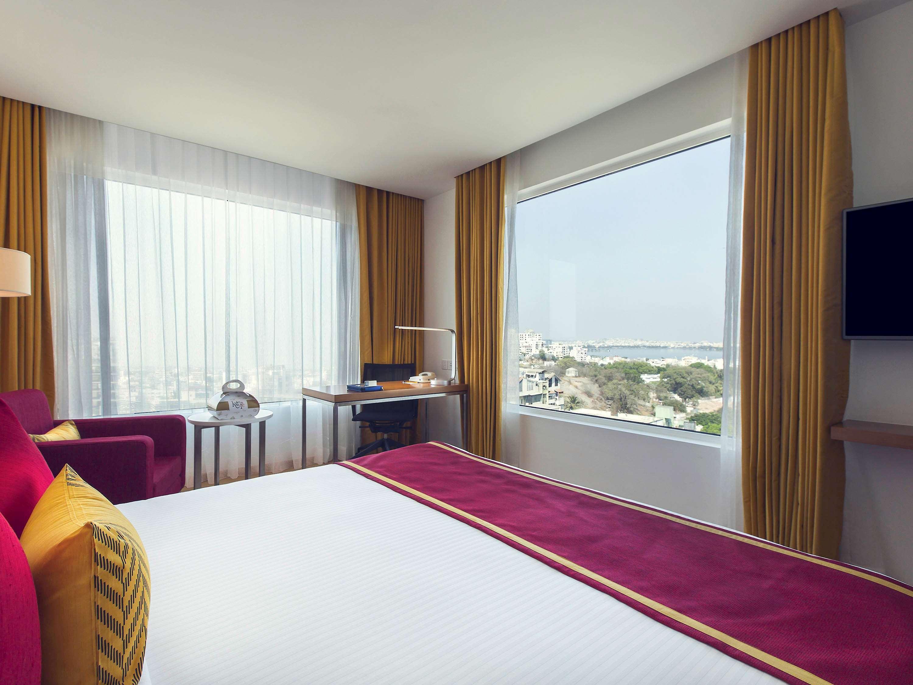 Mercure Hyderabad Kcp Banjara Hills, An Accor Hotel Exteriér fotografie A room at the hotel
