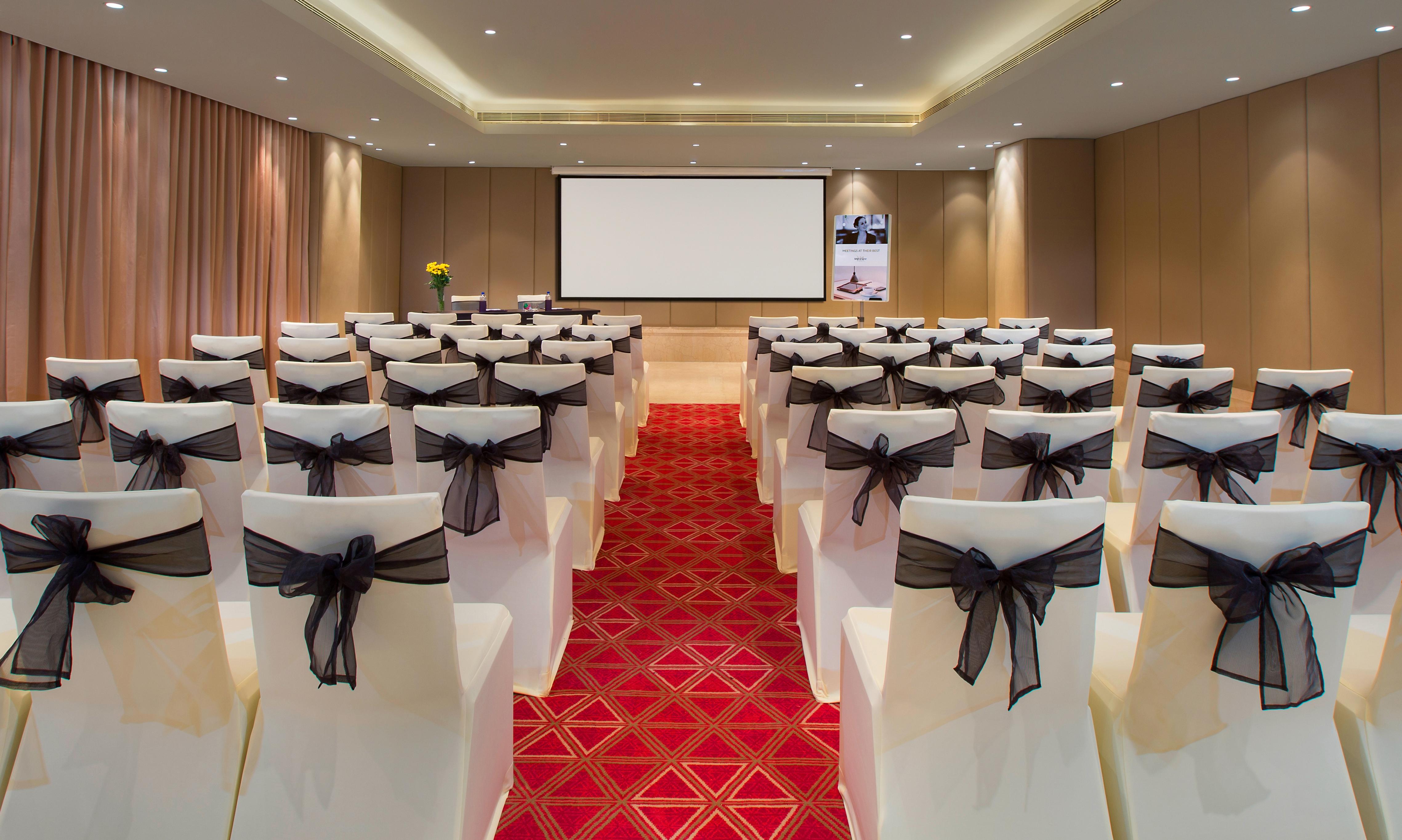 Mercure Hyderabad Kcp Banjara Hills, An Accor Hotel Exteriér fotografie Meeting room